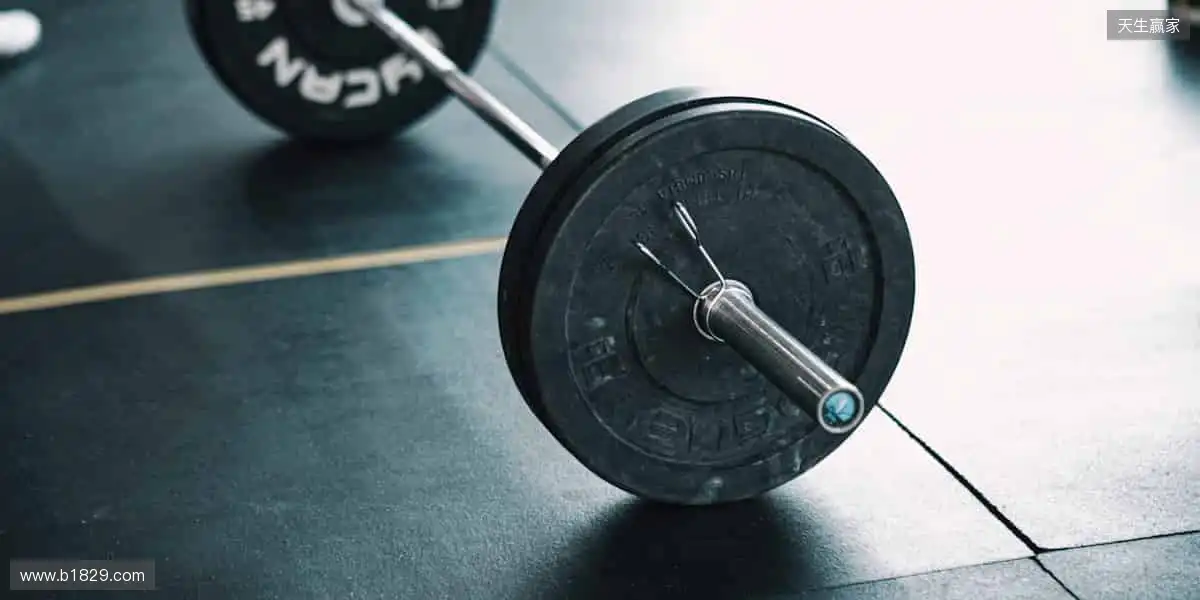 📱弹幕狂欢,实时互动!⚡️